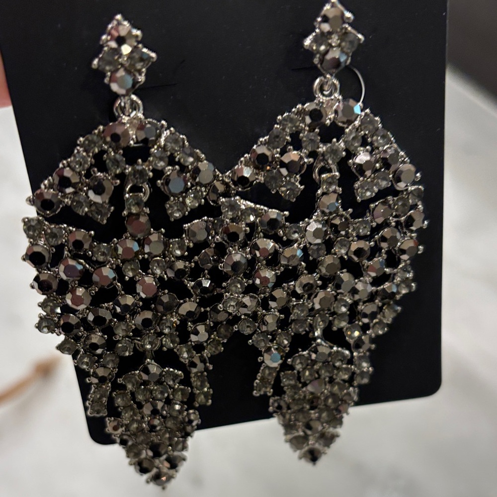 Cache Elegant Silver and Black Earrings - Picture 3 of 5